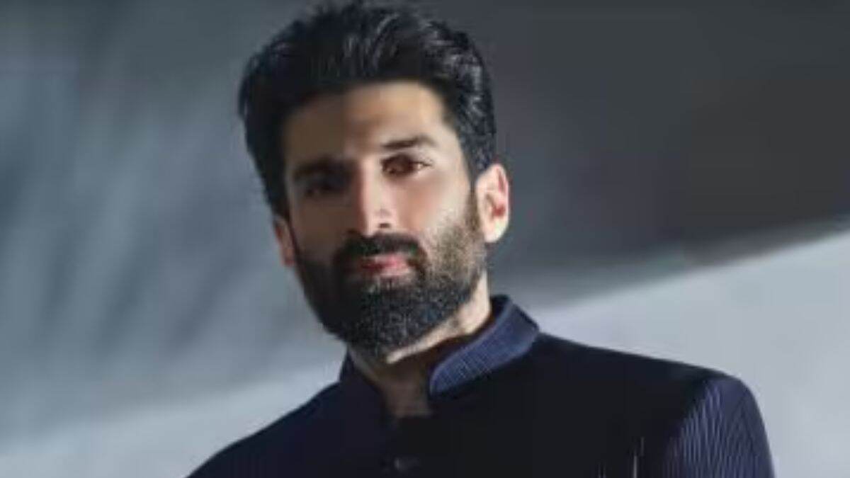 Aditya Roy Kapur च्या वांद्रे येथील घरी महिला फॅन चा घुसण्याचा प्रयत्न; पोलिसांत तक्रार दाखल